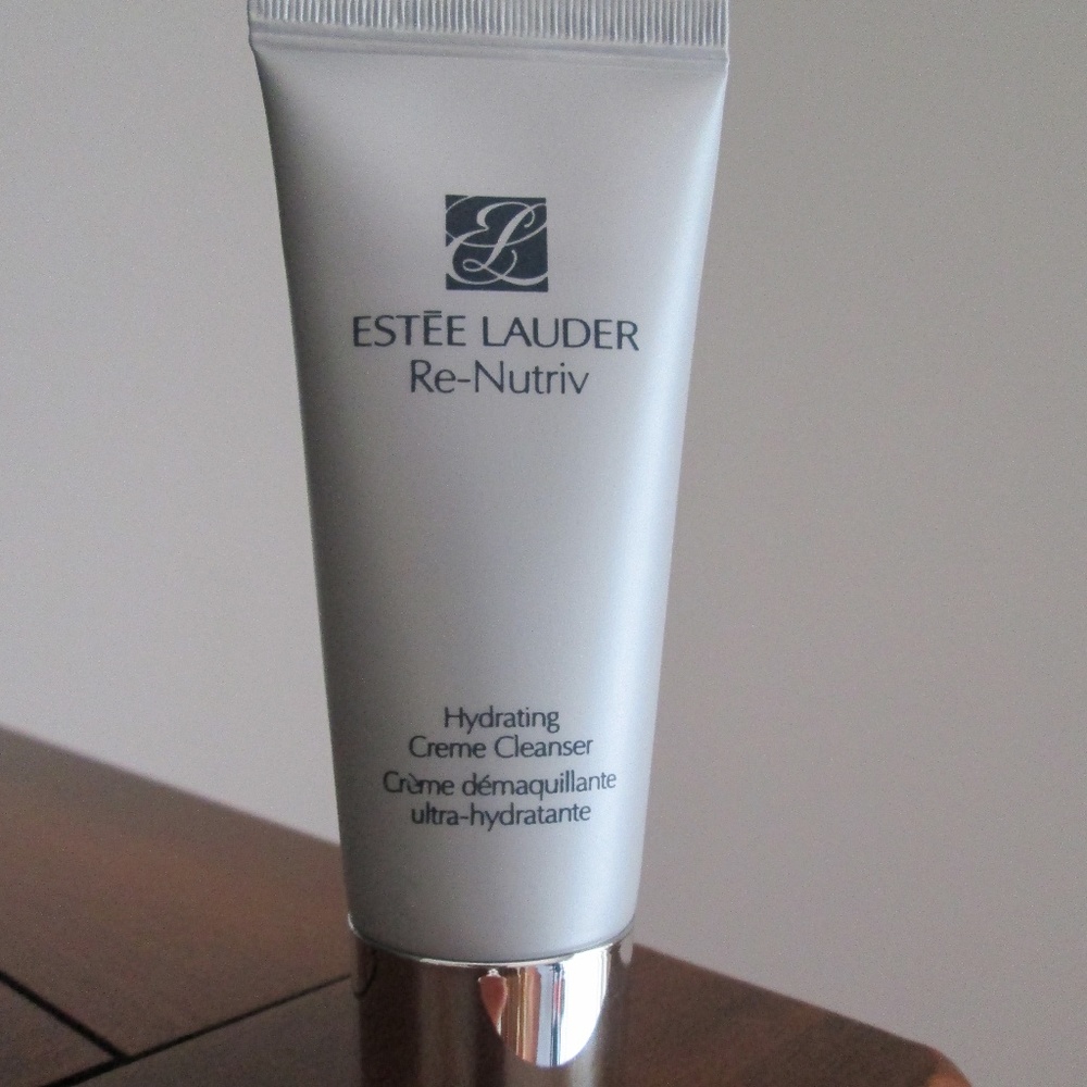ESTEE LAUDER RE-NUTRIV HYDRATING CREME CLEANSER - Picture 1 of 3